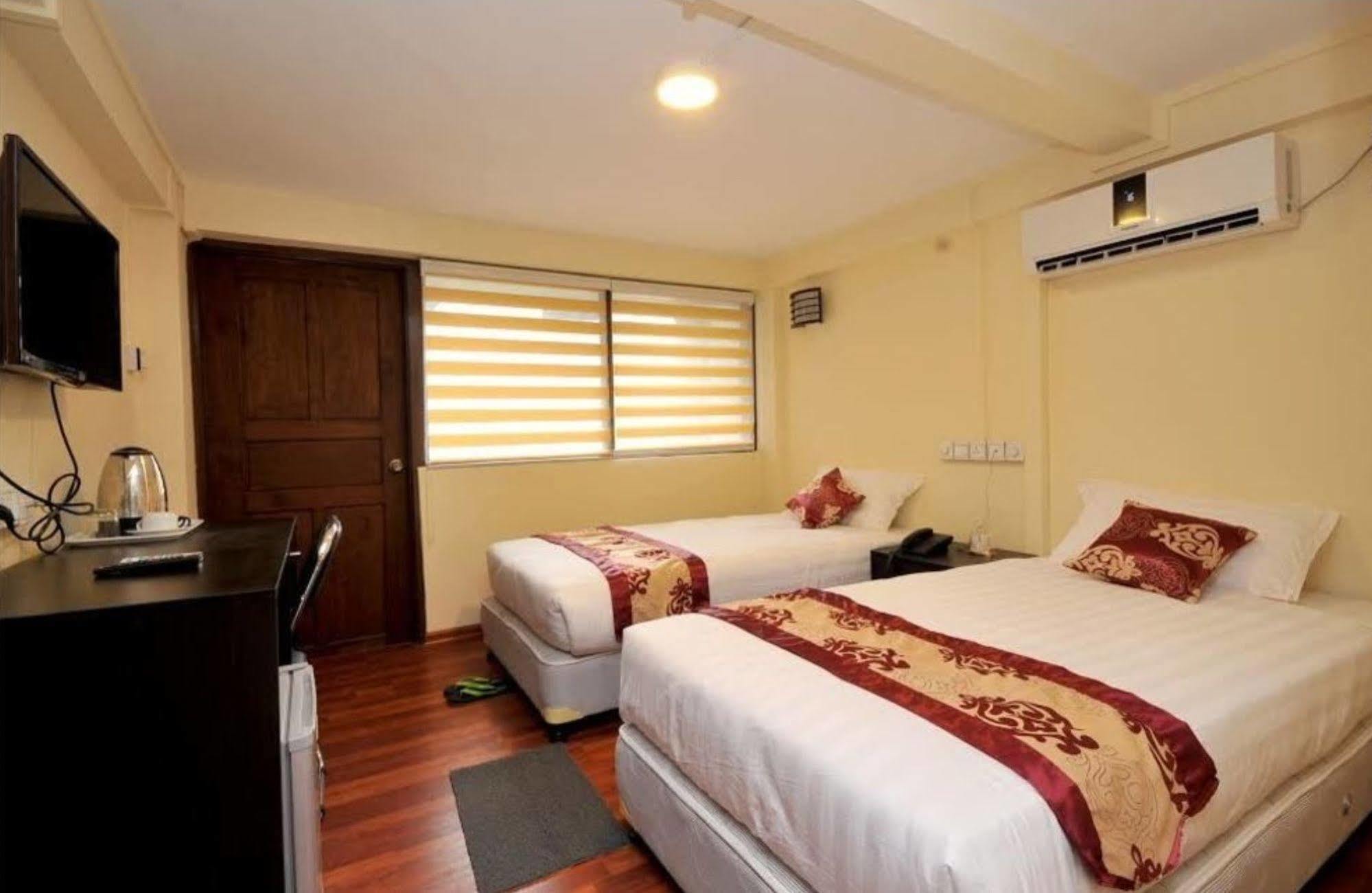 York Residence Yangon Exterior foto